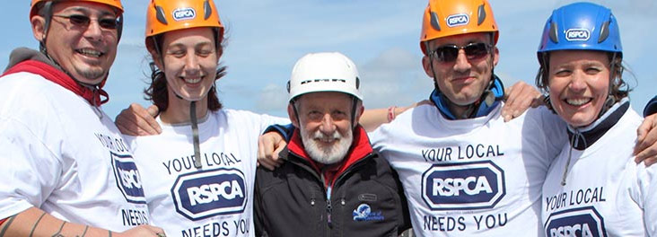 Fundraisers about to abseil © RSPCA